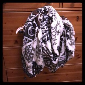 Printed Blanket Scarf